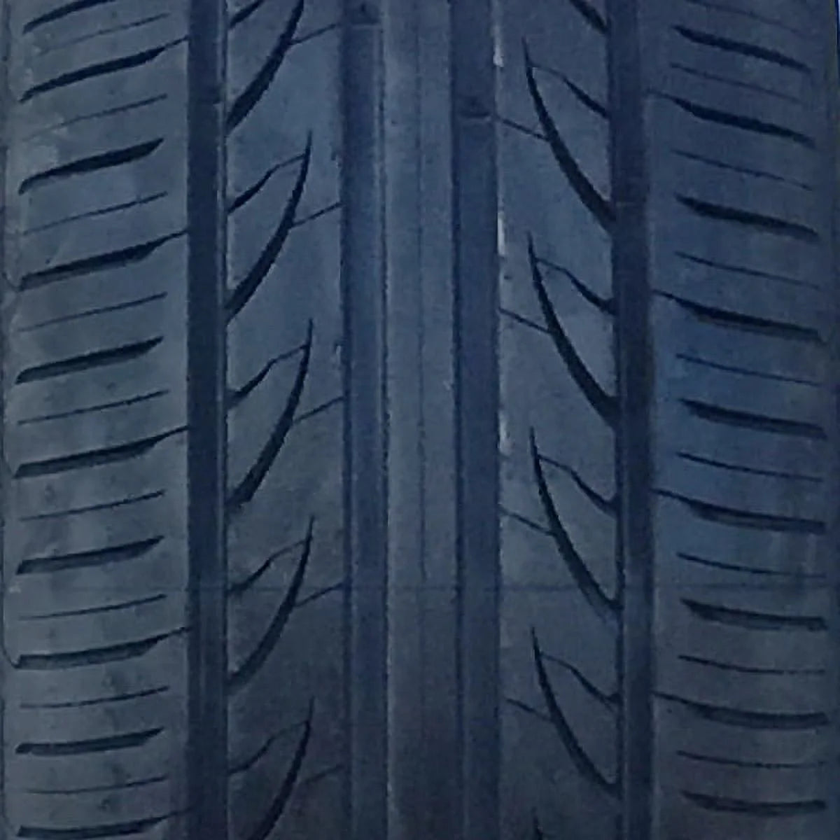 Set of 4 255/55ZR18 All Season Ultra High Performance Tire C37120