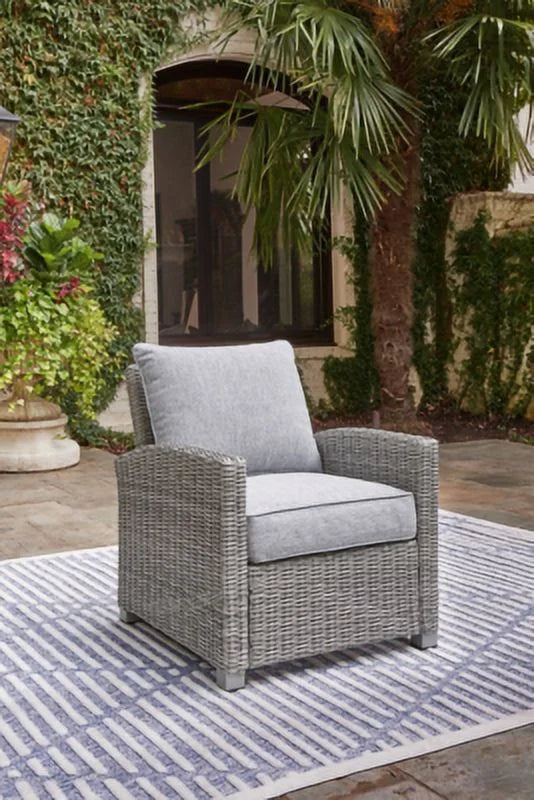 Light Gray Lounge Chair with Cushion X922