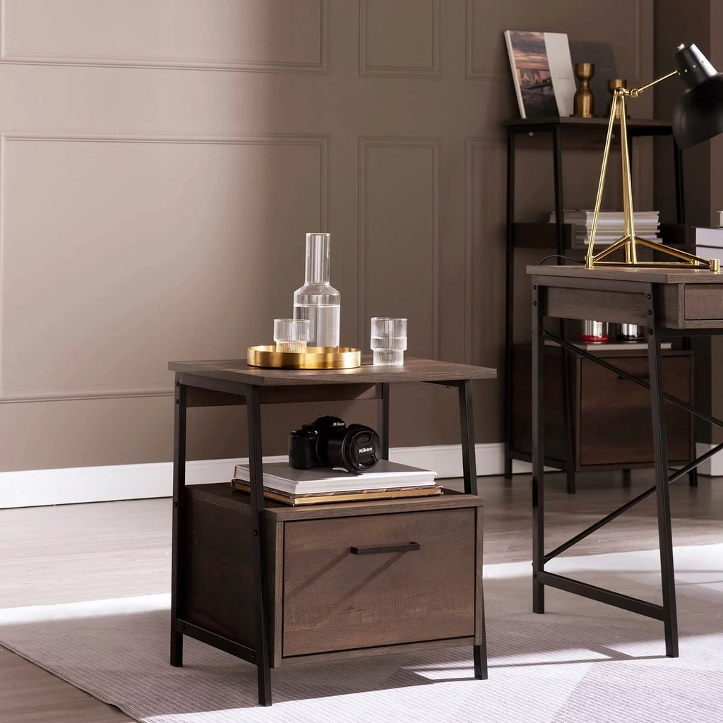 Smoky Oak End Table G26900