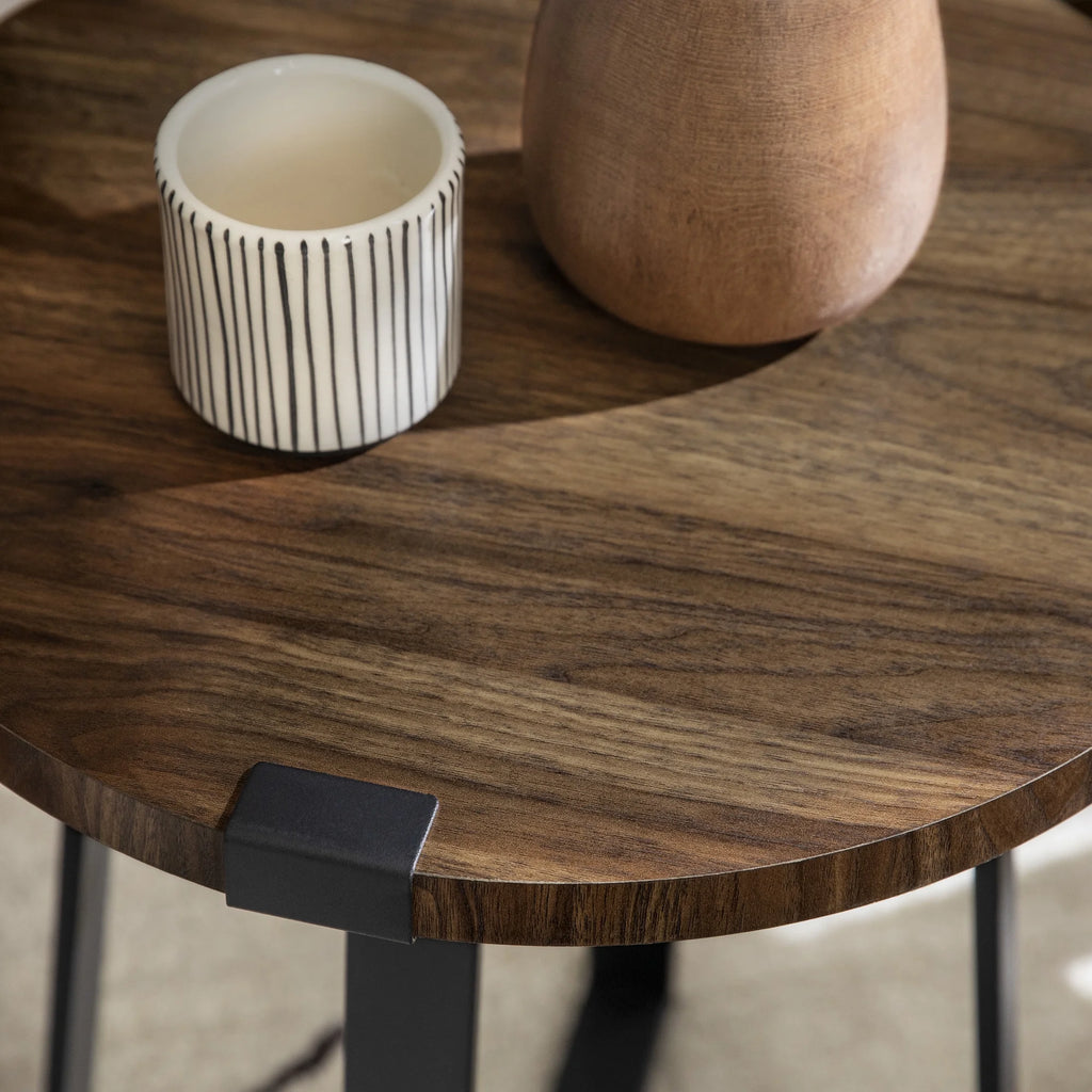 Set of 2 Dark Walnut Round Side Tables G850166