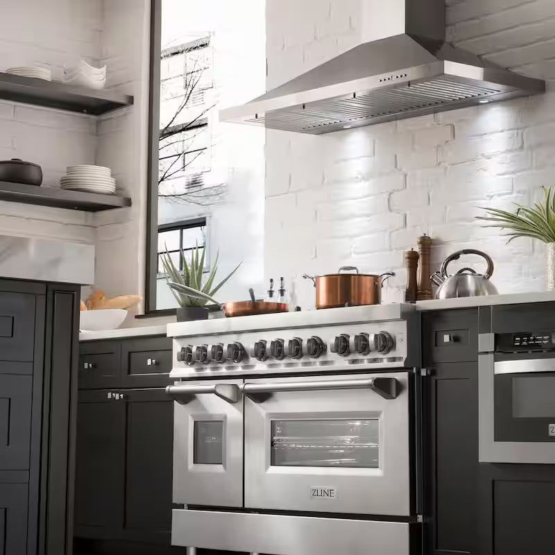 7 Burner Double Oven Dual Fuel Range with Brass Burners in Stainless Steel Q635