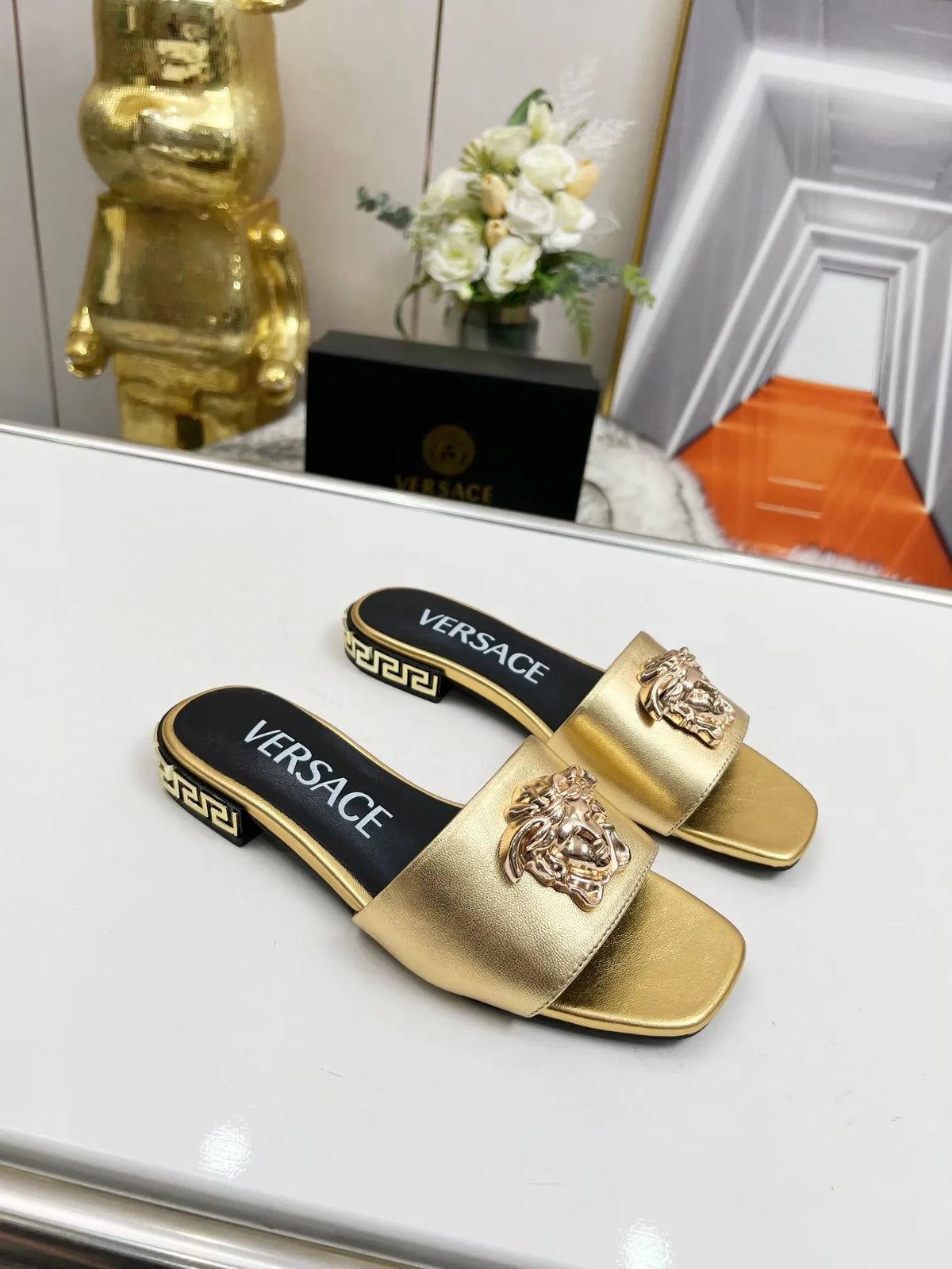 Women Slippers J468173