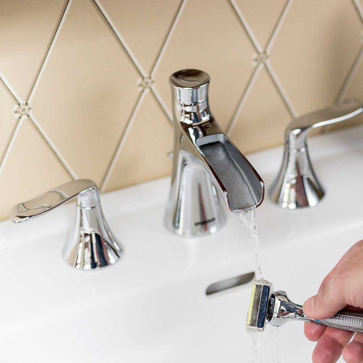 Polished Chrome Widespread Faucet P816