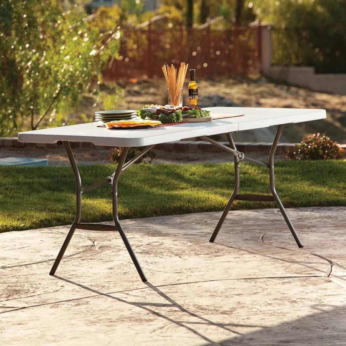6ft White Plastic Folding Table N495