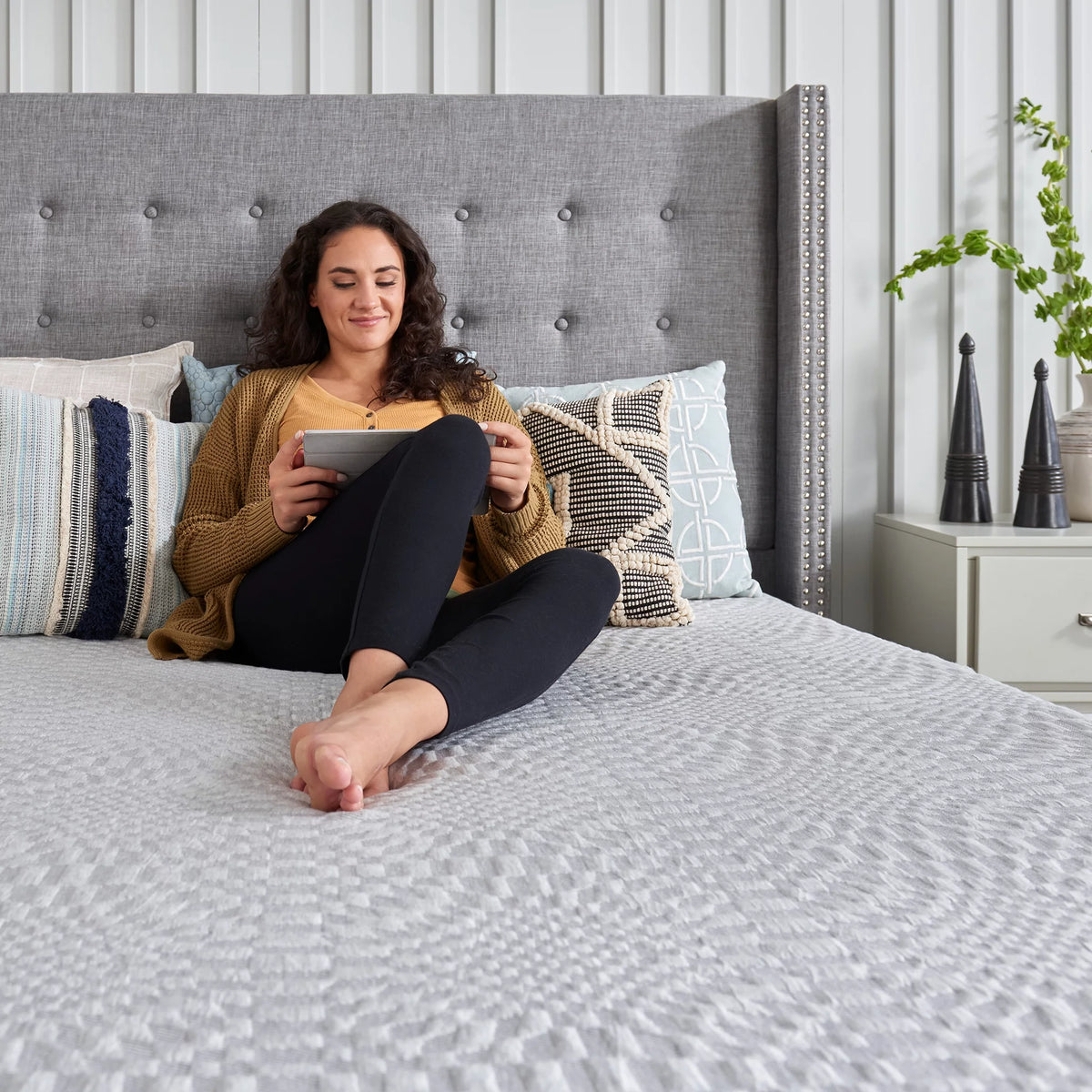 10 Inch Hybrid Queen Mattress U458113