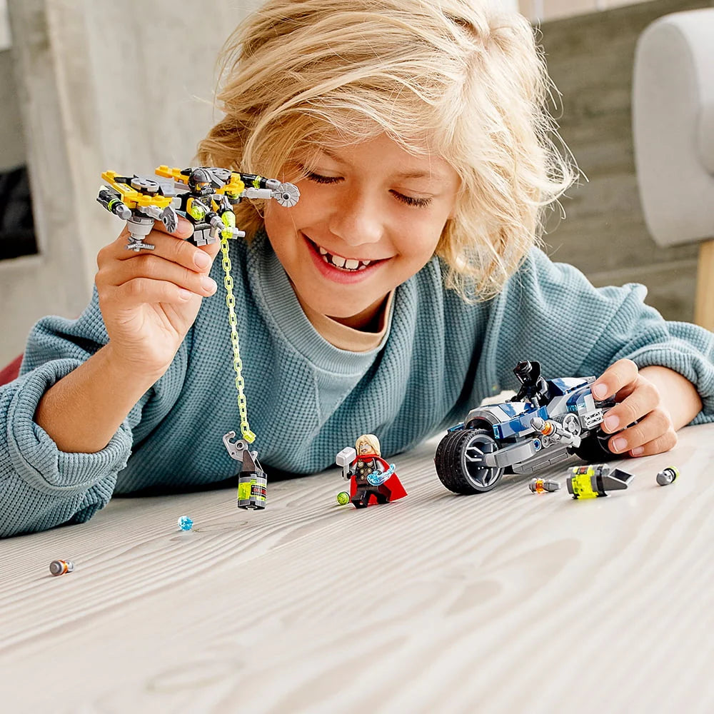 Buildable Superhero Toy 226 Pieces T8036