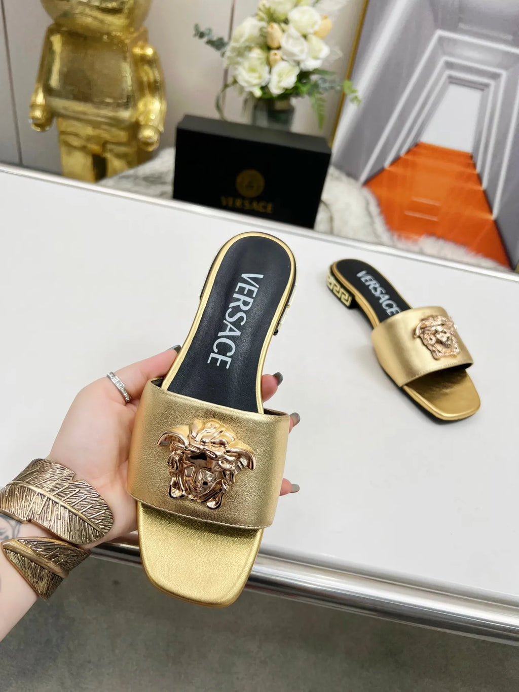 Women Slippers J468173