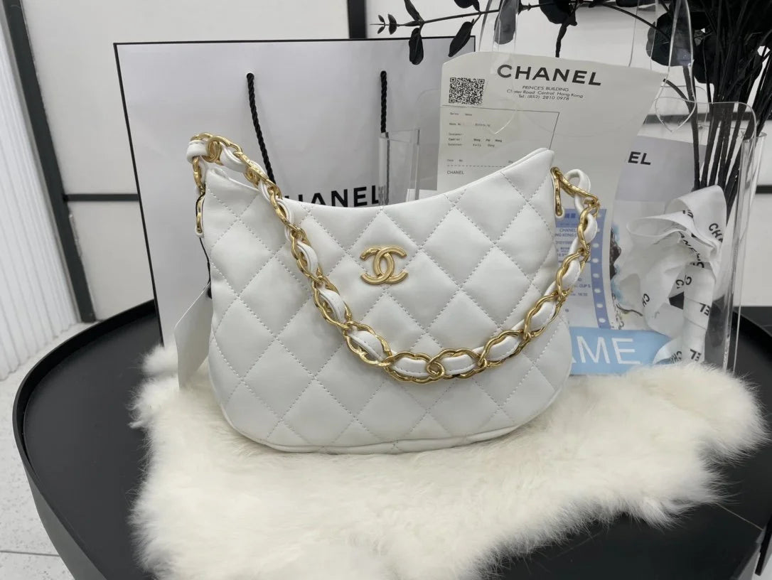 White Hobo Handbag G34724